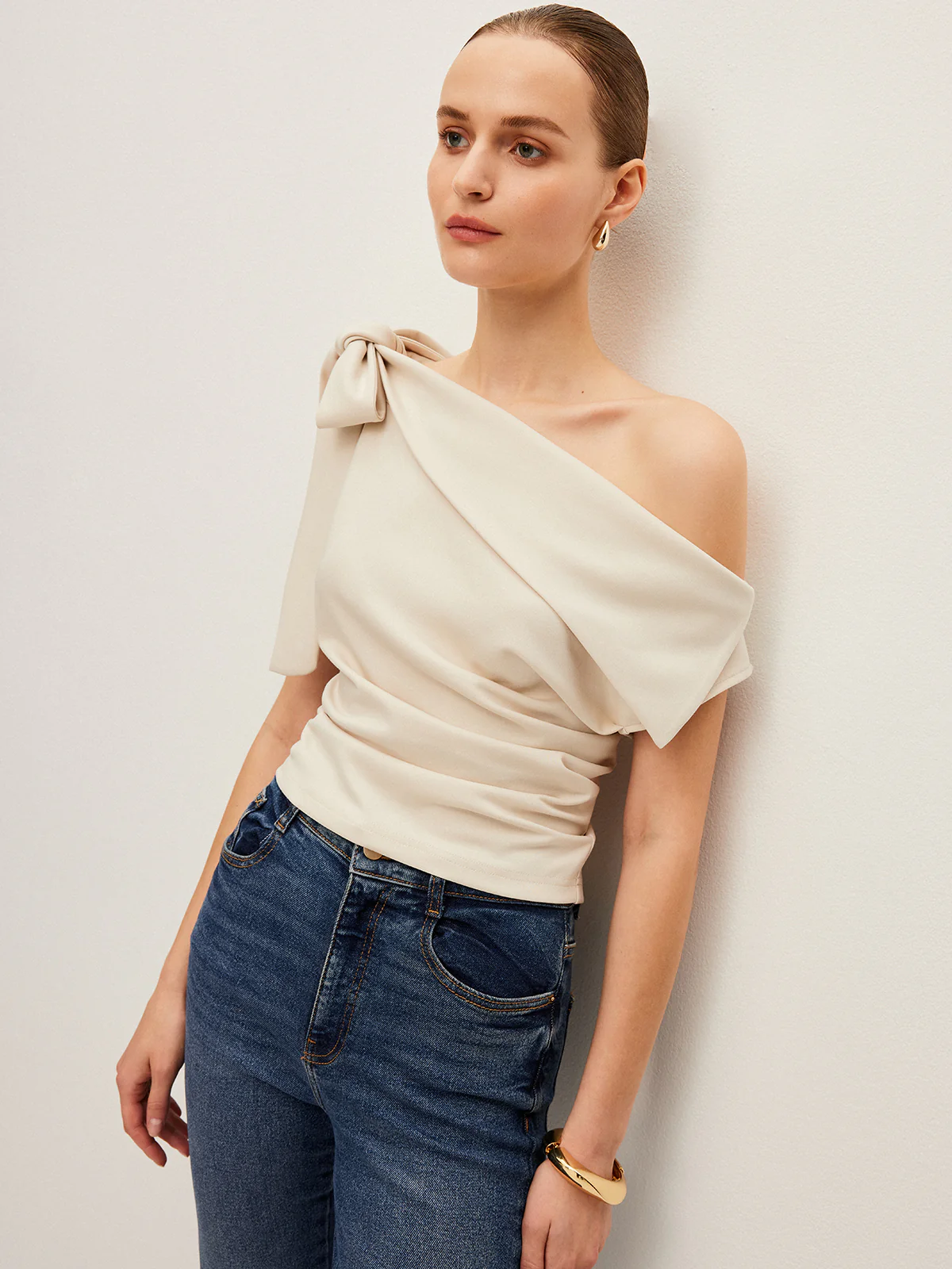 One-Shoulder Top With Bow Detail - Takermore