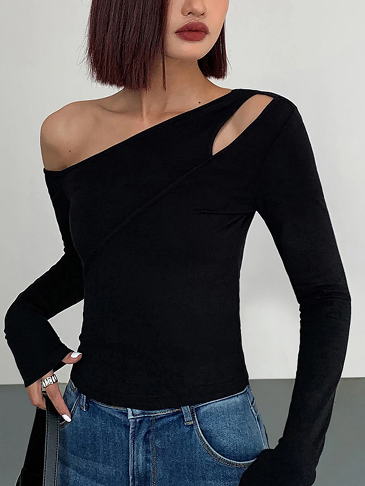 Cut Out Asymmetric Off Shoulder Slinky Long Sleeve Shirt - Takermore
