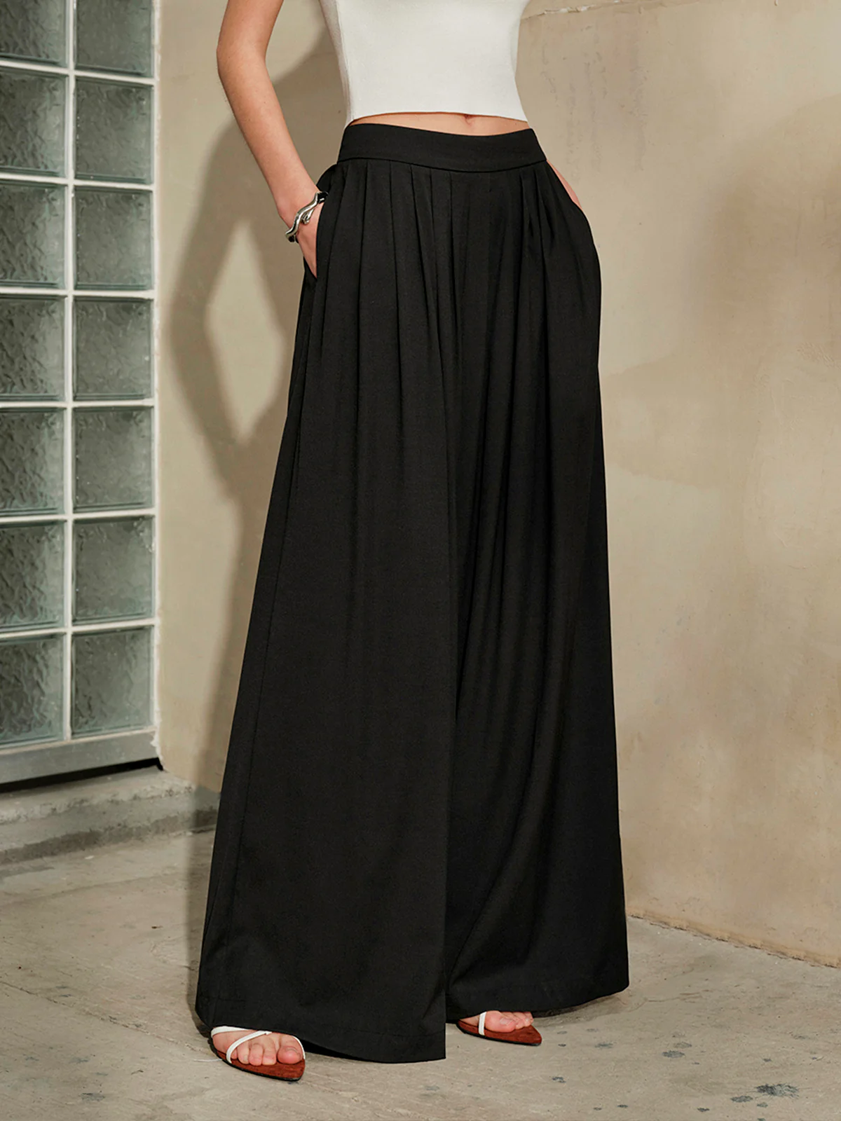 Mid-Waist Pleated Wide Leg Pants - Takermore