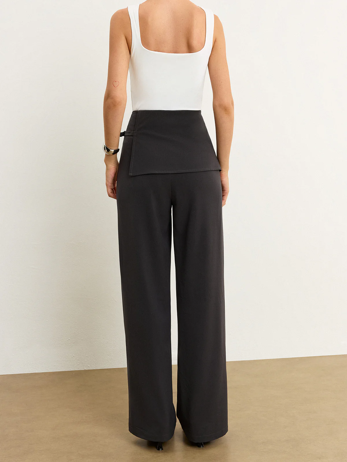 Asymmetric Waist Pants - Takermore