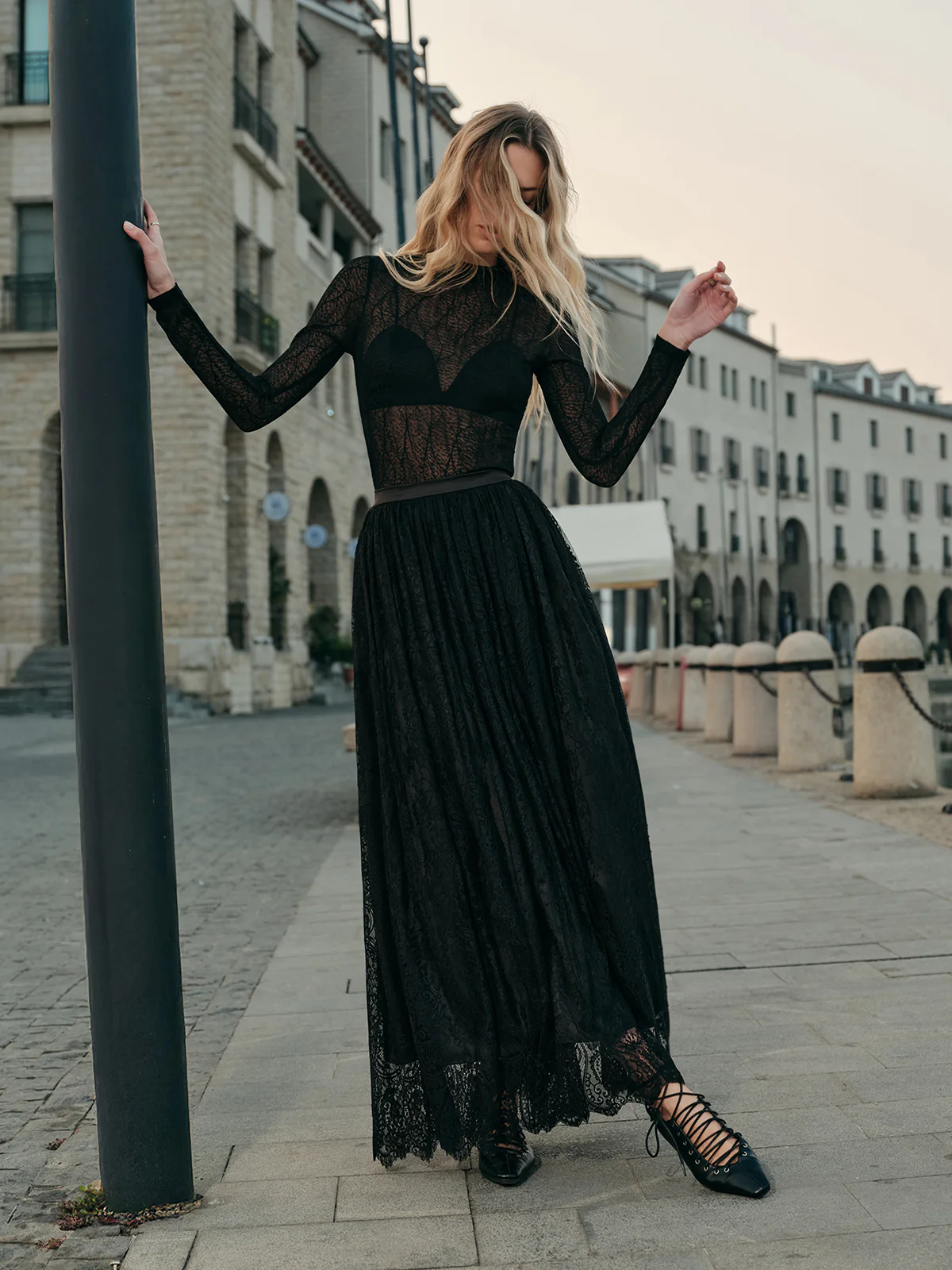 Lace Embroidered A-Line Skirt - Takermore