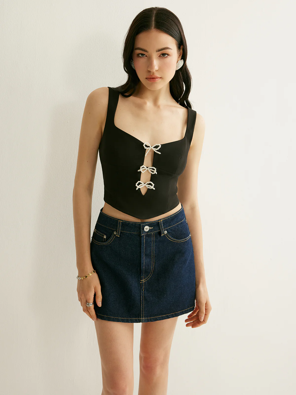 Pearl Bow Detail Crop Top - Takermore