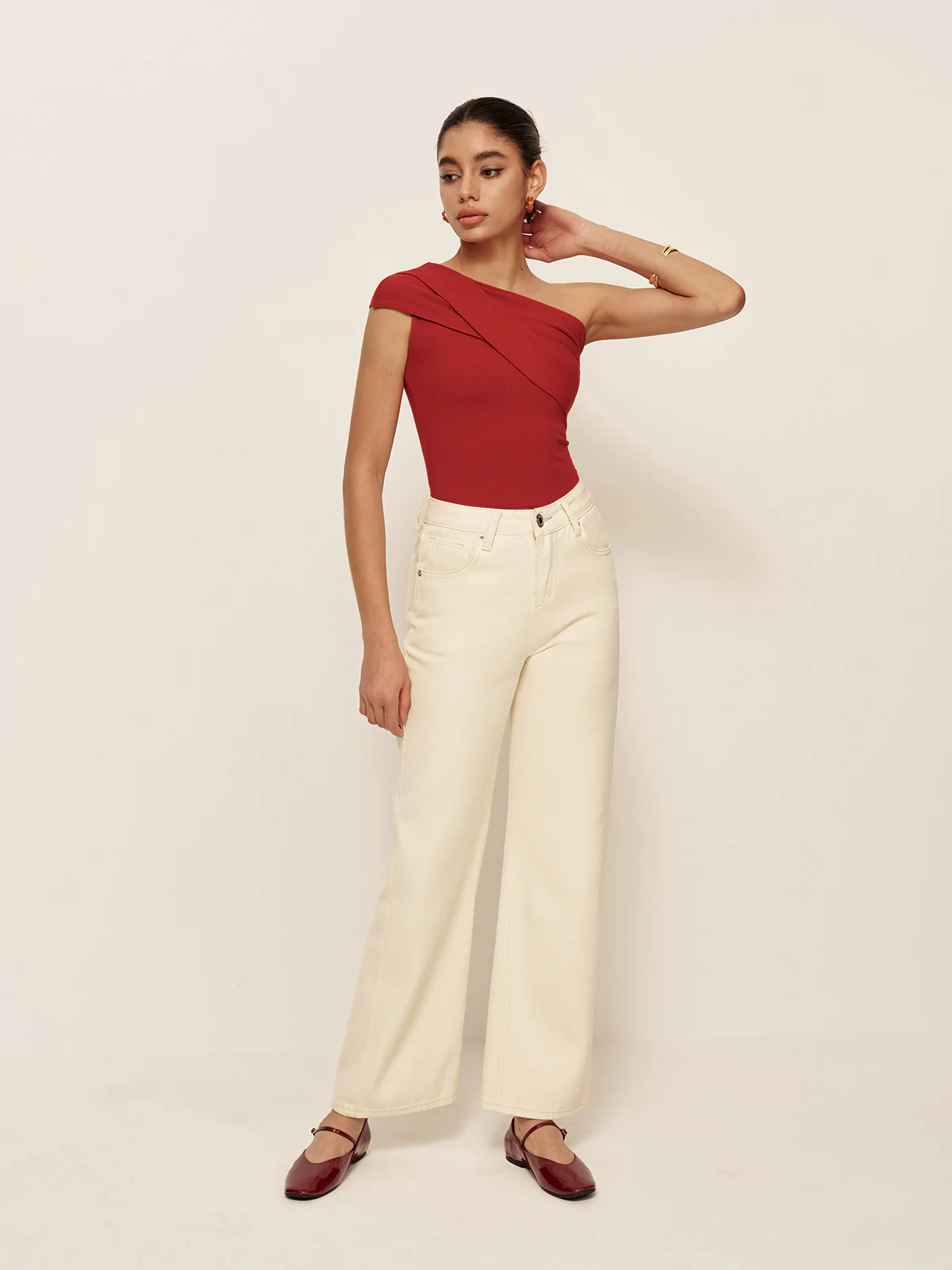 Asymmetrical Neck Sleeveless Jersey Top - Takermore