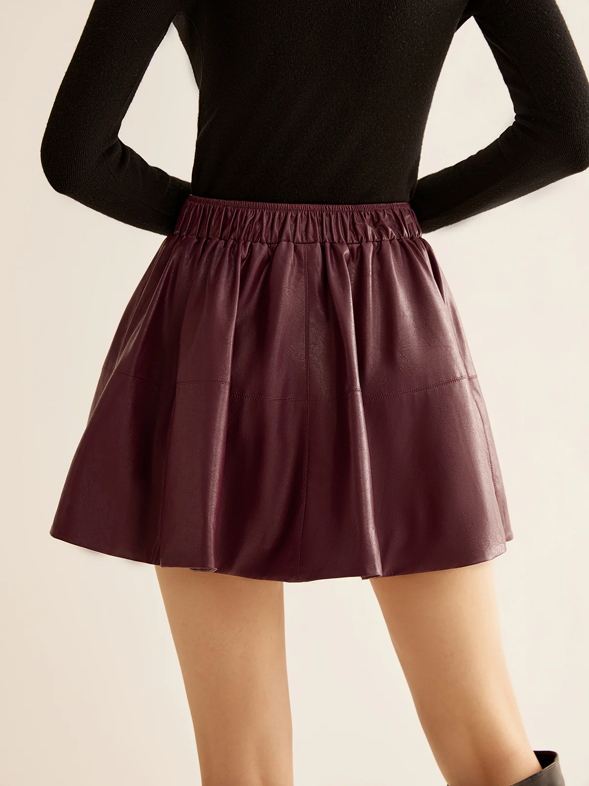 Elastic Waist Pleated PU Leather Skirt - Takermore