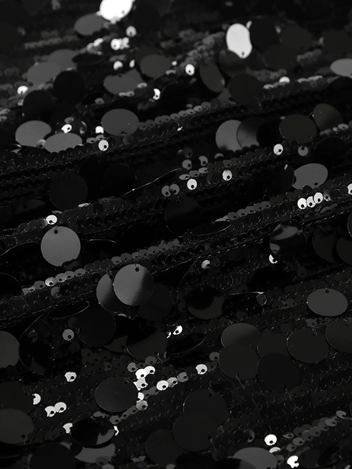 Sequins Decor Mini Skirt - Takermore