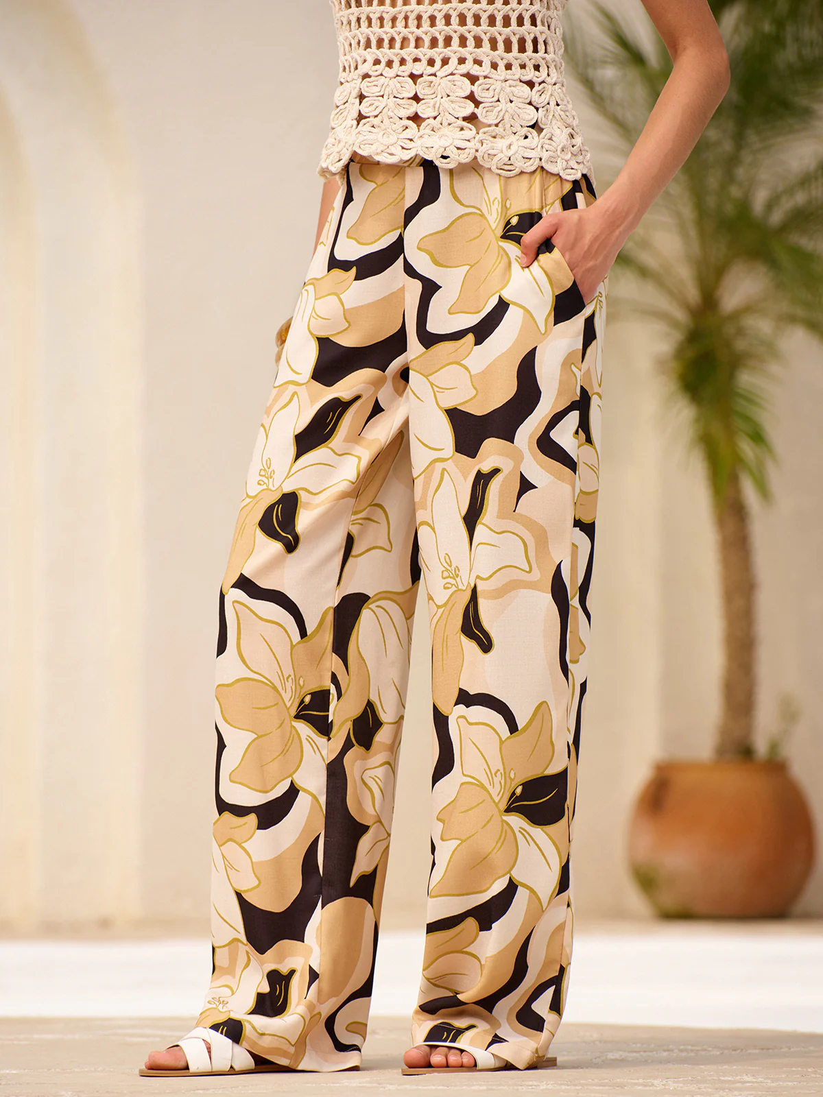 Mid-Waist Floral Print Pockets Pants - Takermore