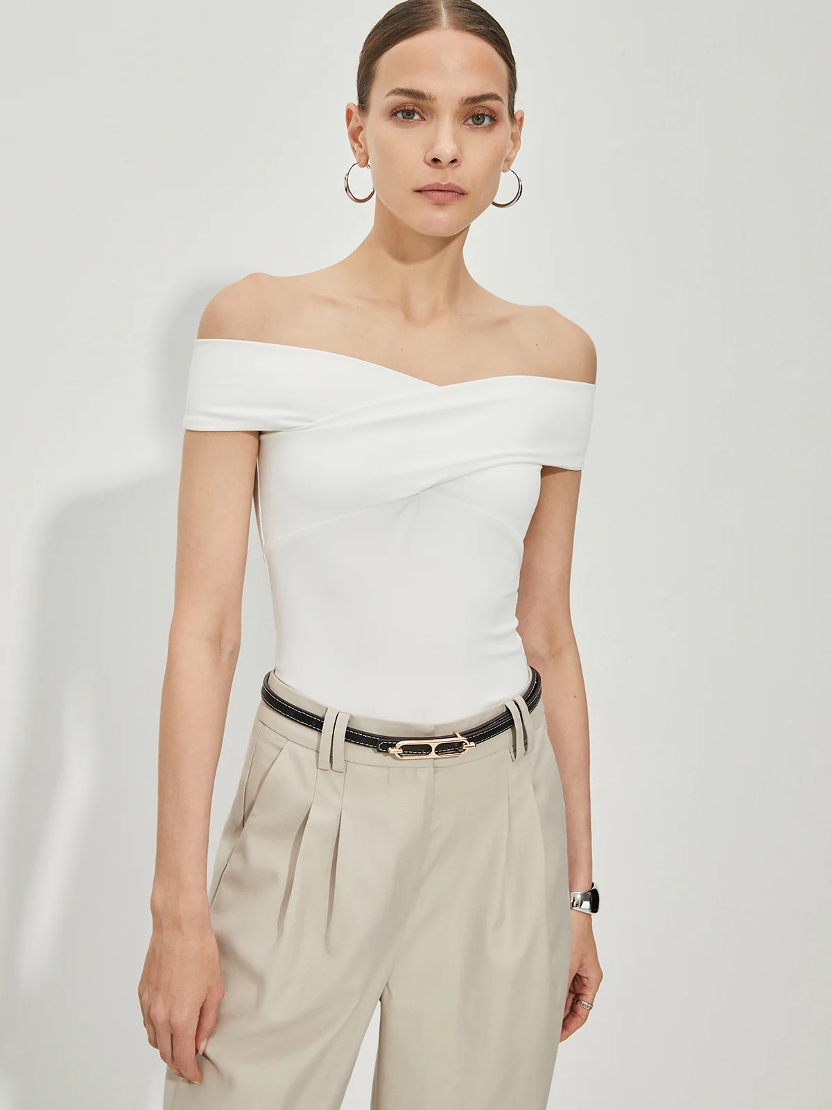 Elegant Off-Shoulder T-Shirts - Takermore