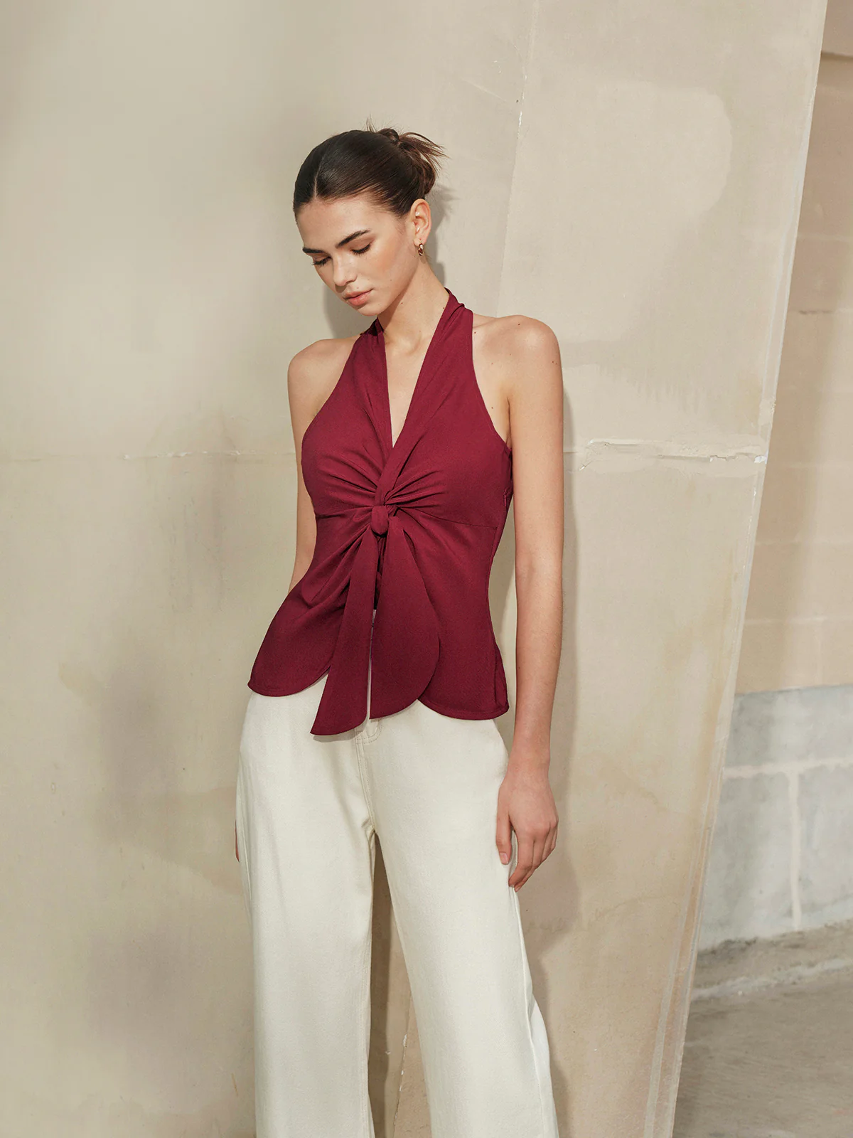 Halter Neck Knotted Front Top - Takermore