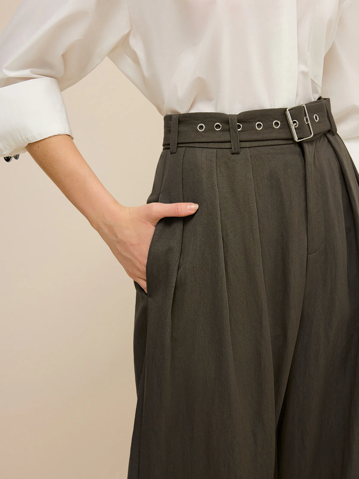 Army Green Belted Pleated Wide-Leg Pants - Takermore