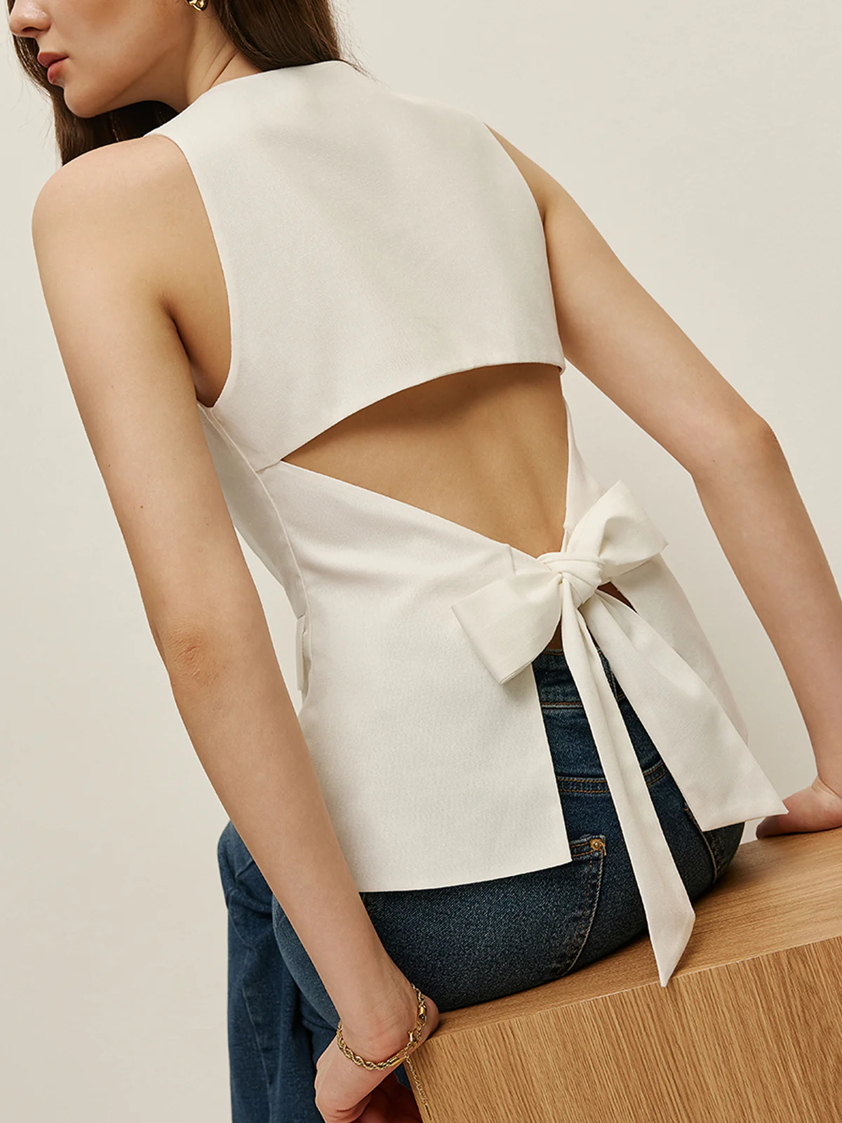 Bow Back Detail Sleeveless Top - Takermore