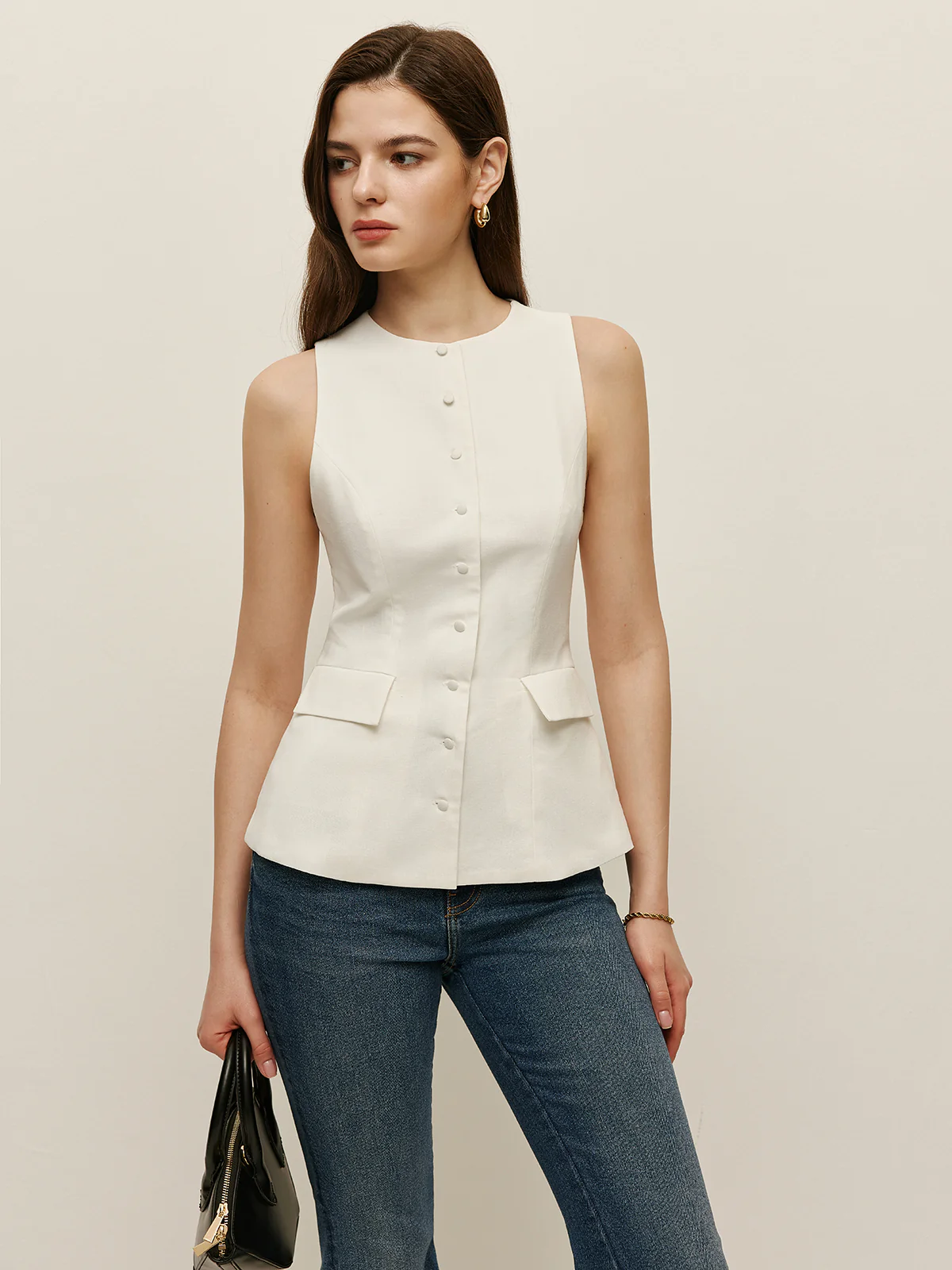 Bow Back Detail Sleeveless Top - Takermore