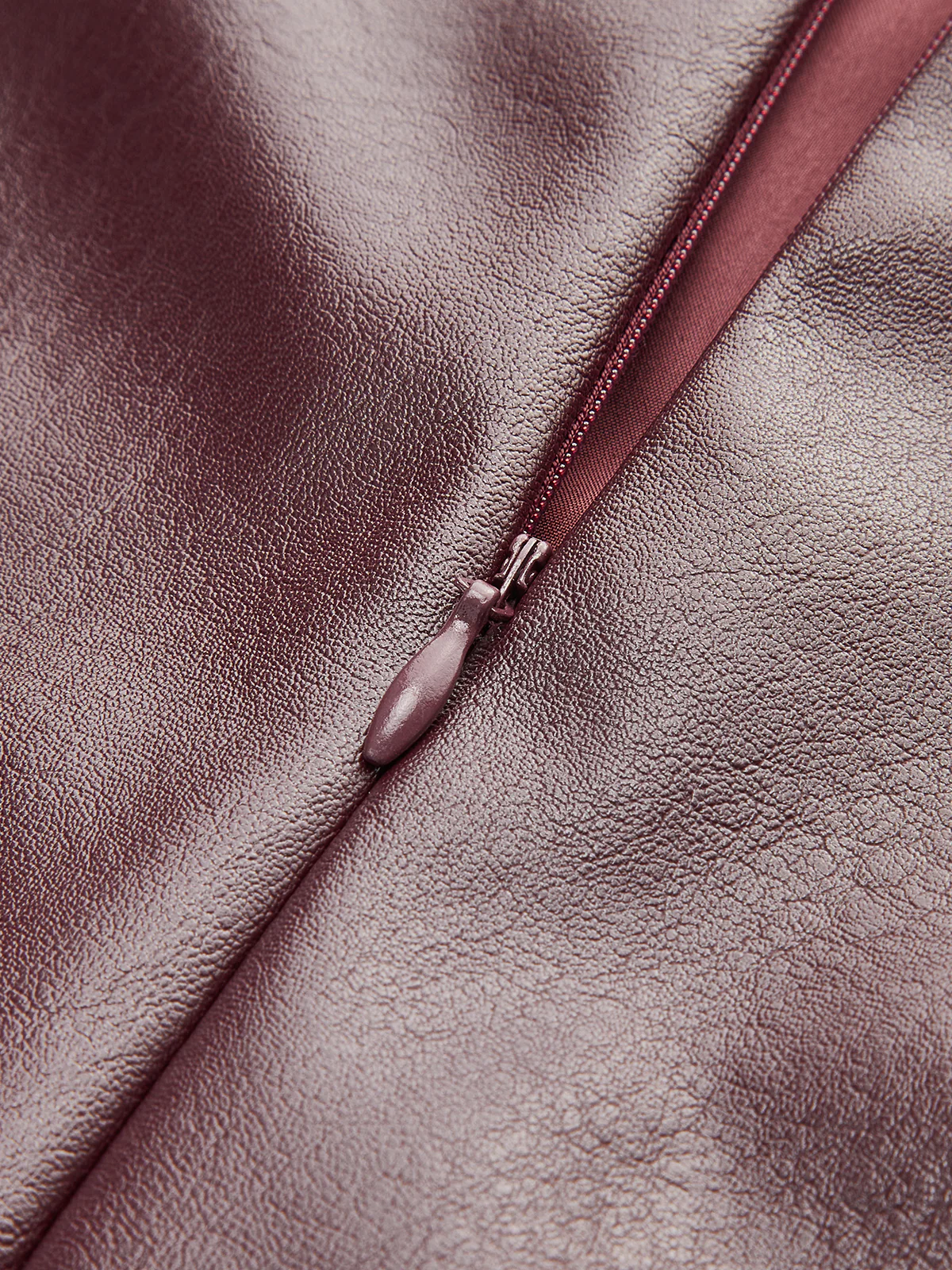 Slim Faux Leather Mini Skirt - Takermore