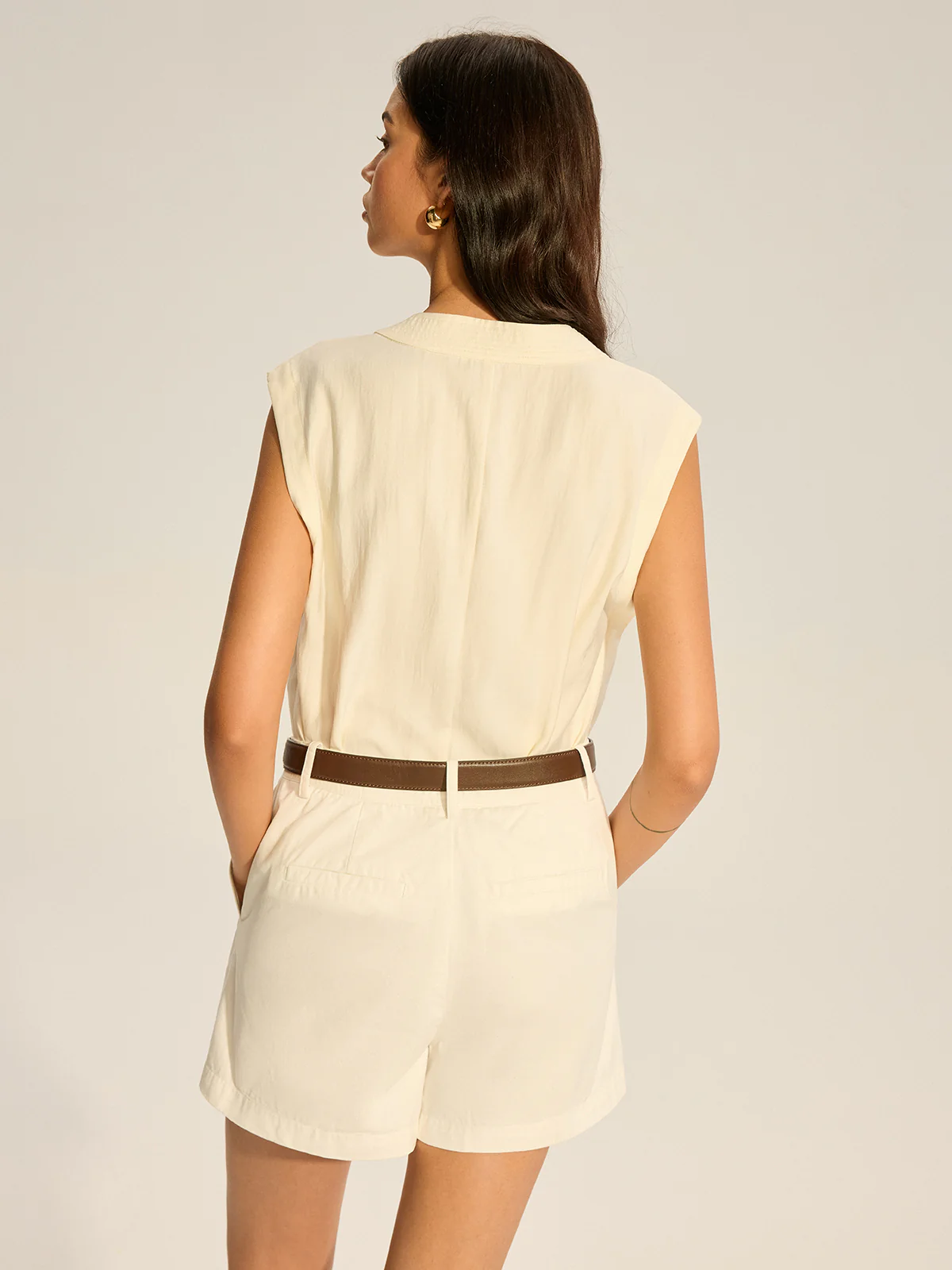 Sleeveless V-Neck Top with Piped Trim - Takermore