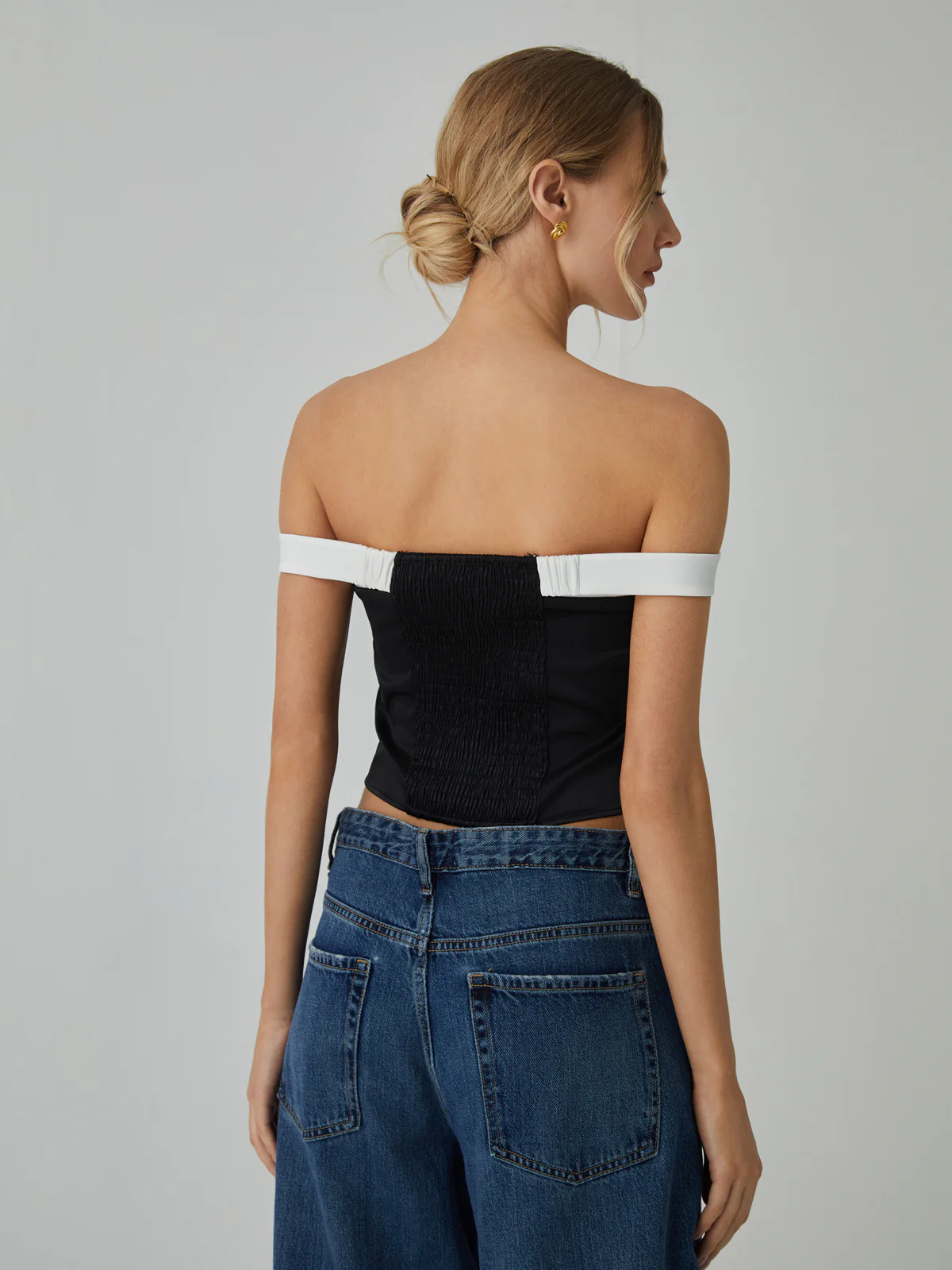 Contrast Trim Off-Shoulder T-Shirt - Takermore
