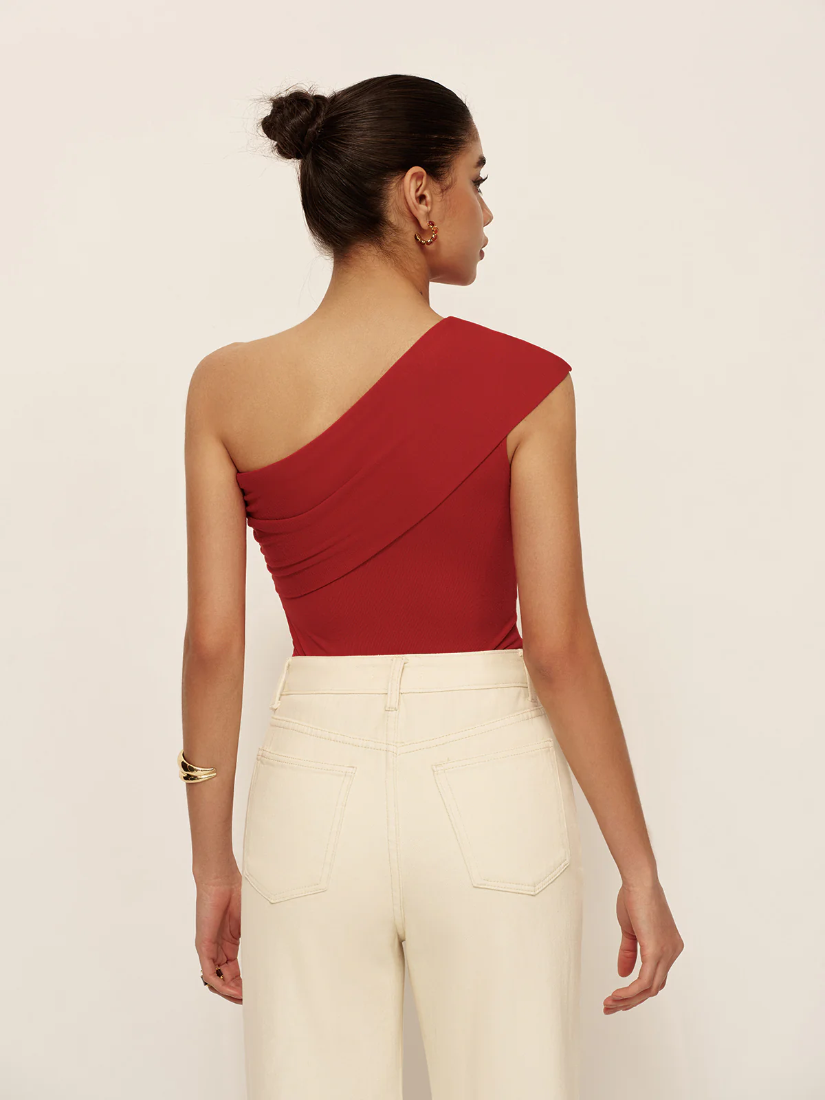 Asymmetrical Neck Sleeveless Jersey Top - Takermore