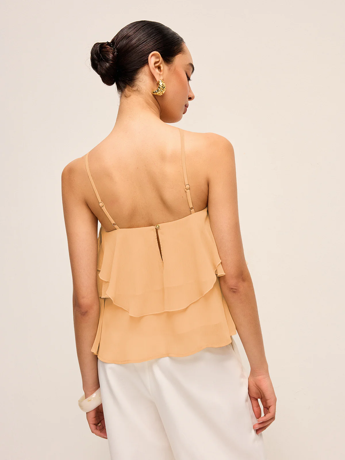 Floral Ruffle Halter Top - Takermore