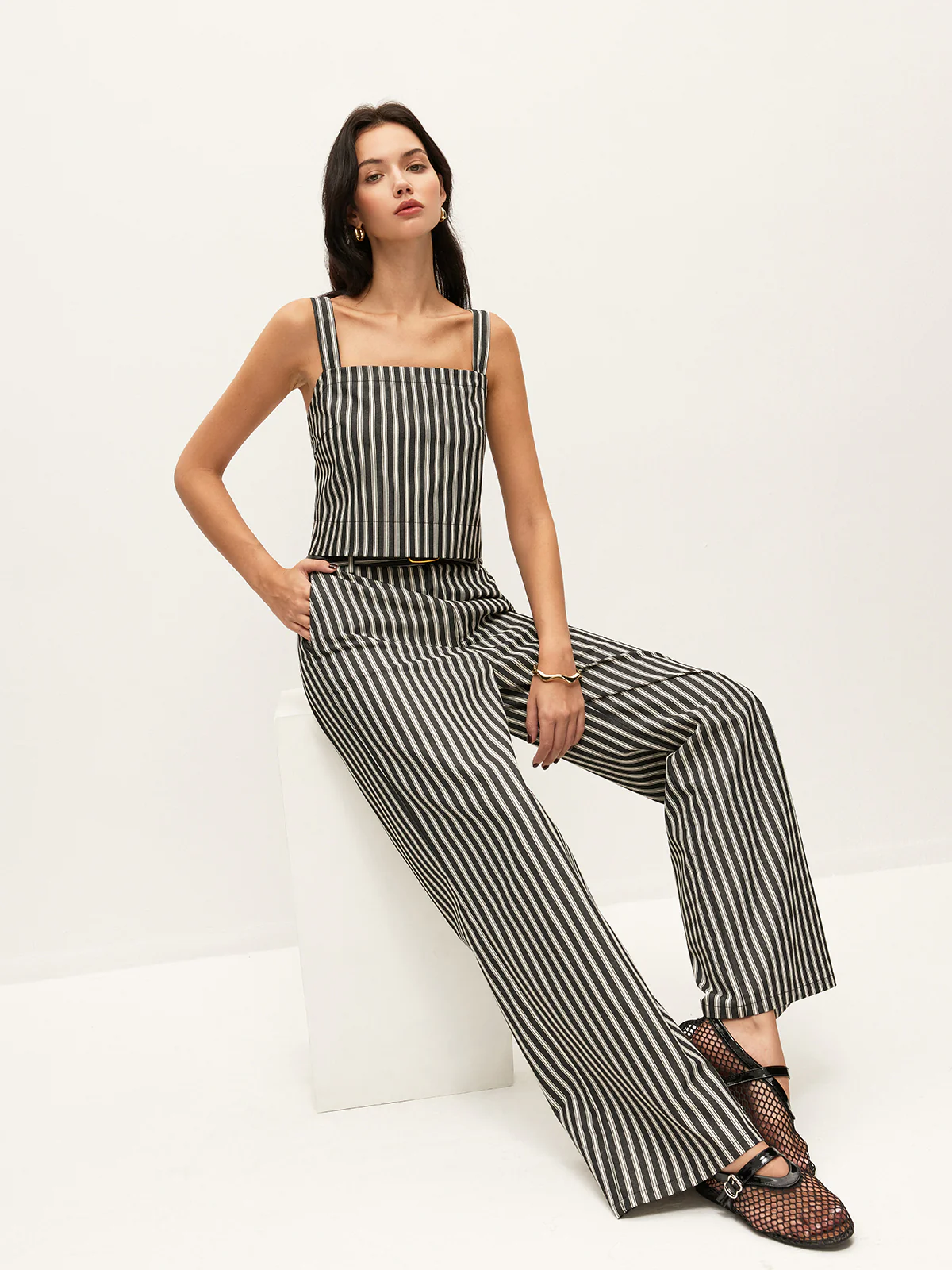 Square-Neck Pinstripe Sleeveless Top - Takermore