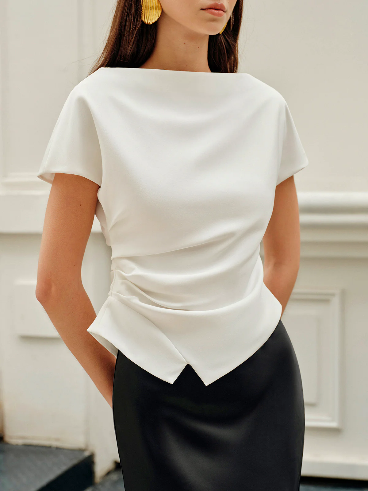 Asymmetric Hem Ruched T-Shirt - Takermore