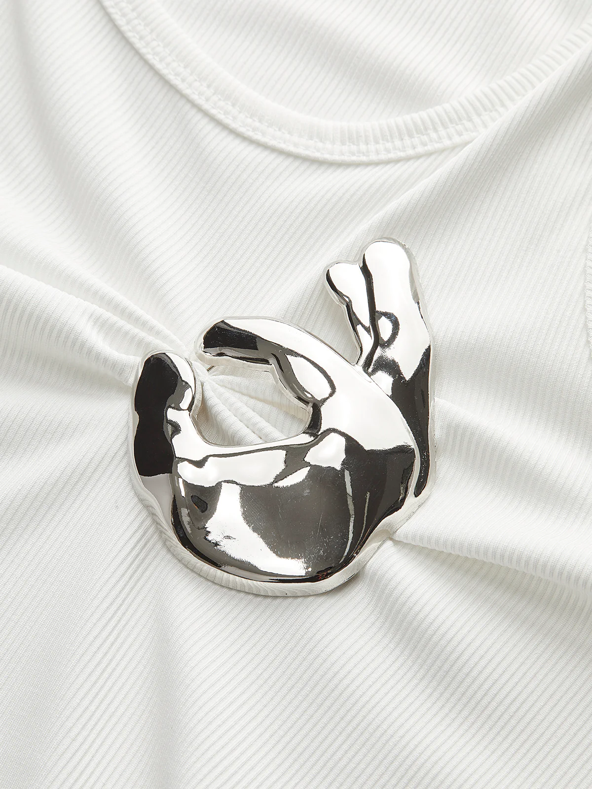 Ribbed Knit Top With Metal Detail - Takermore