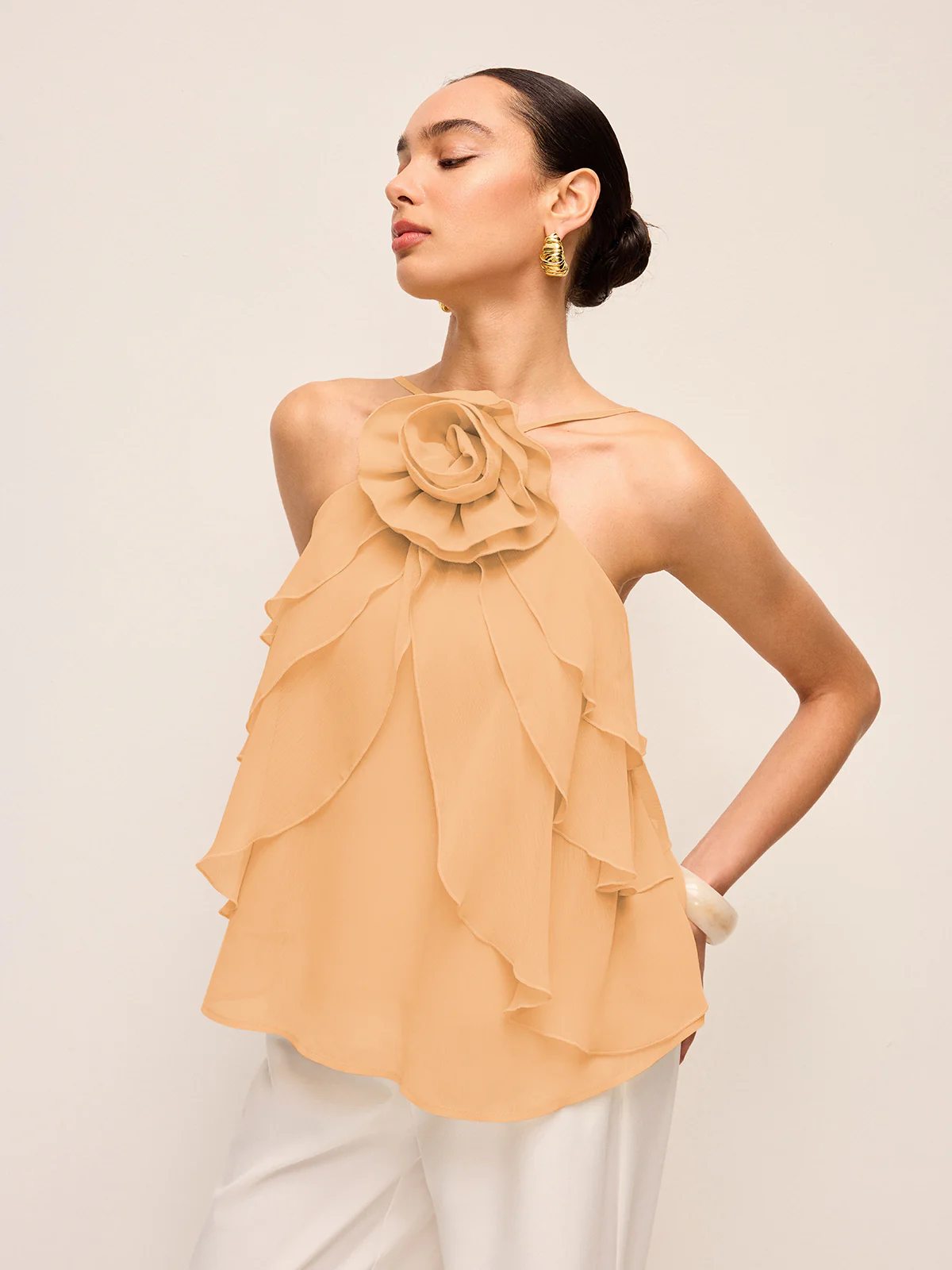 Floral Ruffle Halter Top - Takermore