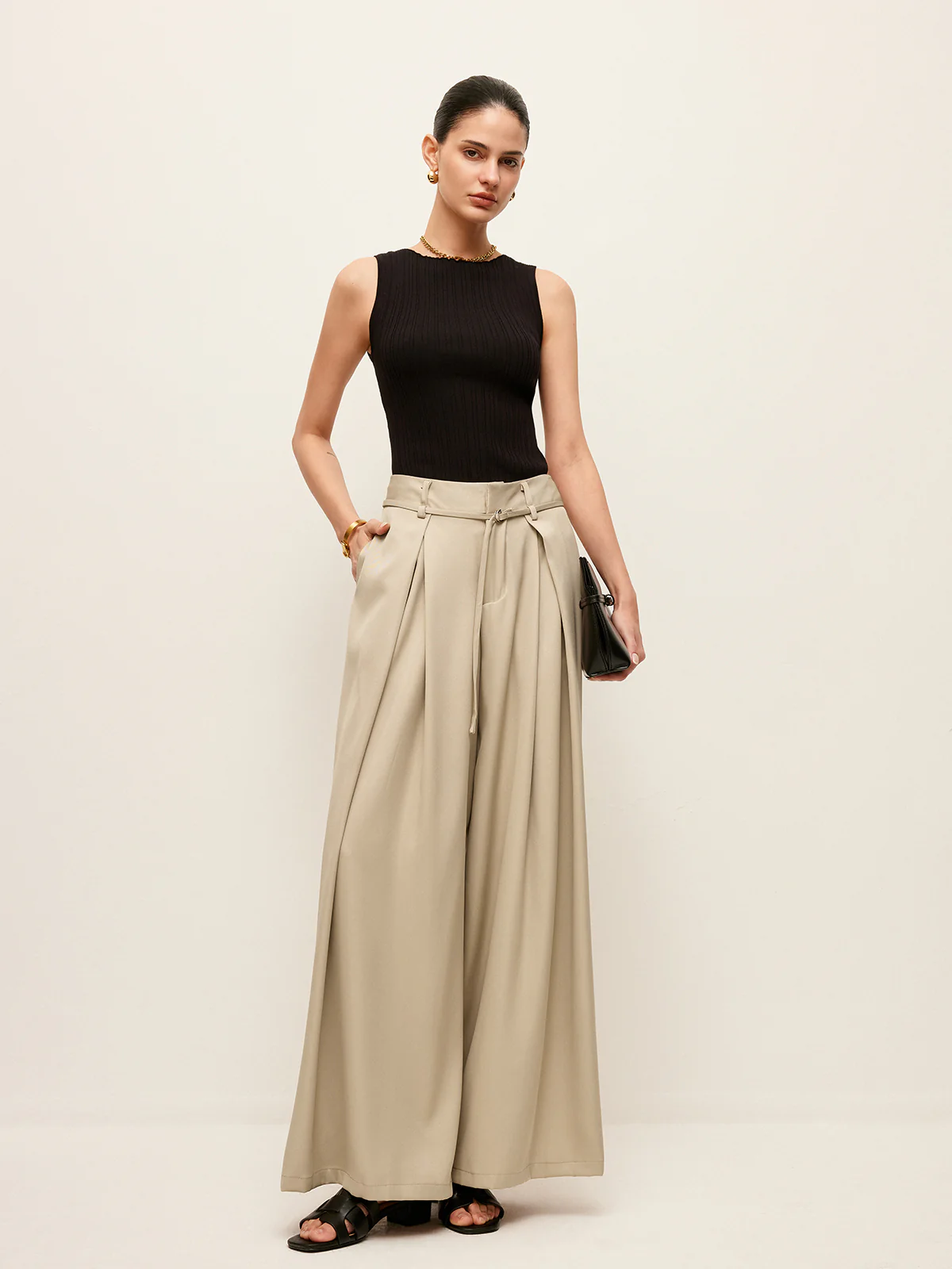 High-Waist Pockets Belted Pants - Takermore