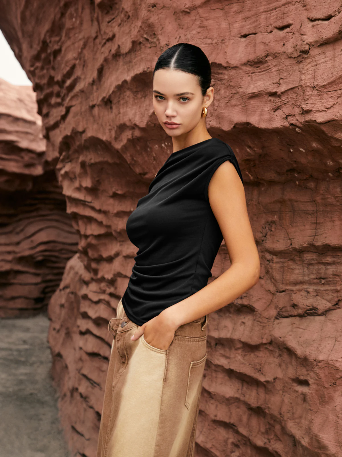 Asymmetric Knotted One-Shoulder Top - Takermore