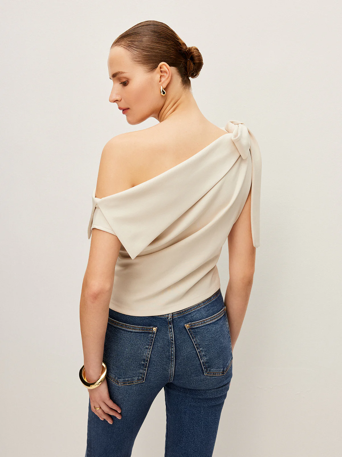 One-Shoulder Top With Bow Detail - Takermore