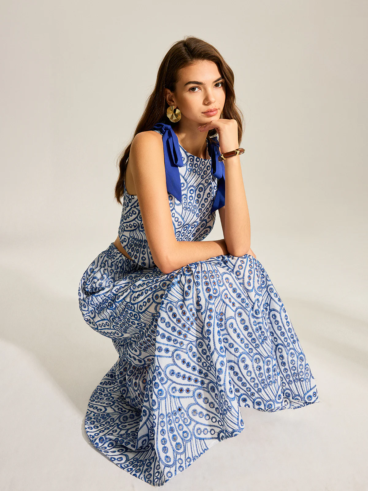 Sleeveless Contrast-Trim Top And Elastic-Waist Maxi Skirt Set - Takermore