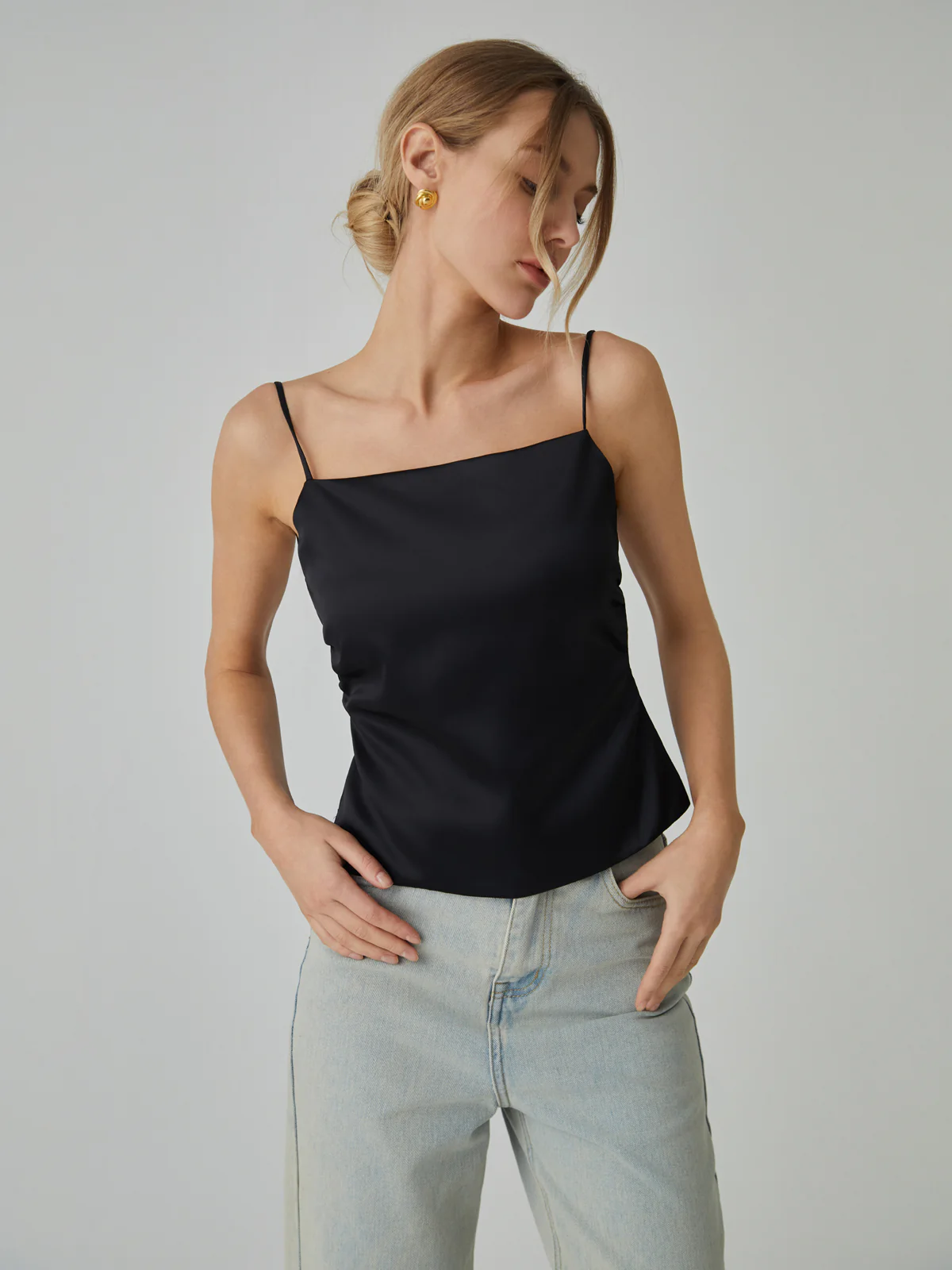 Knotted Backless Cami Top - Takermore
