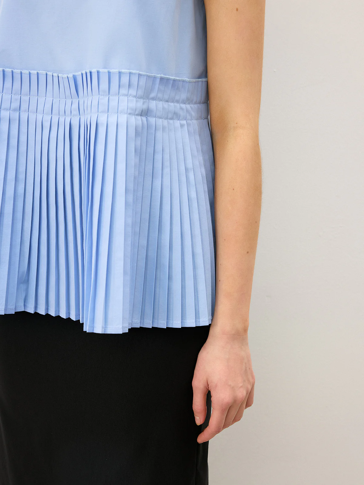 Pleated Hem Tank Top - Takermore