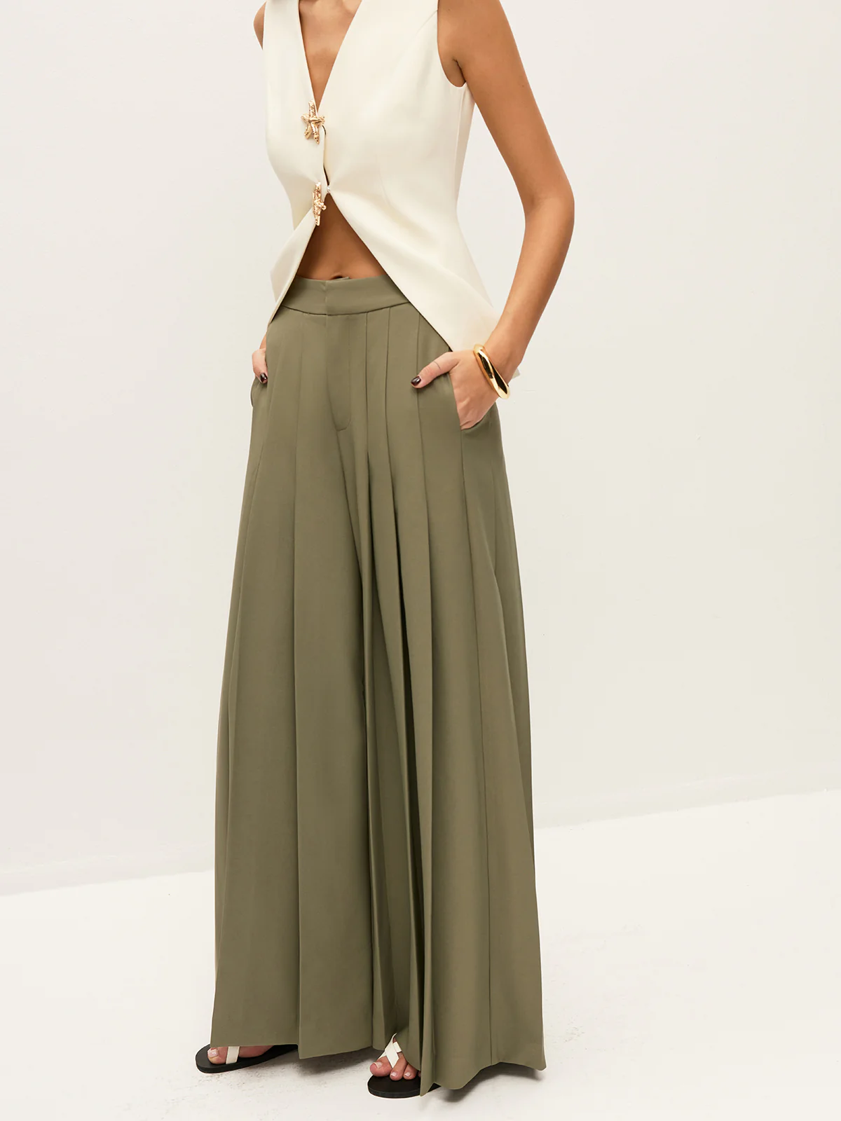 Mid-Waist Pleated Zipper Wide-Leg Pants With Pockets - Takermore