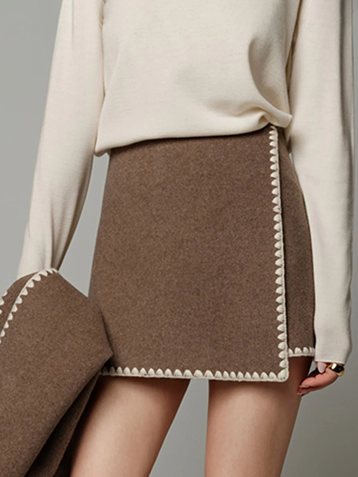 Contrast Embroidered Trim Tweed Skirt - Takermore