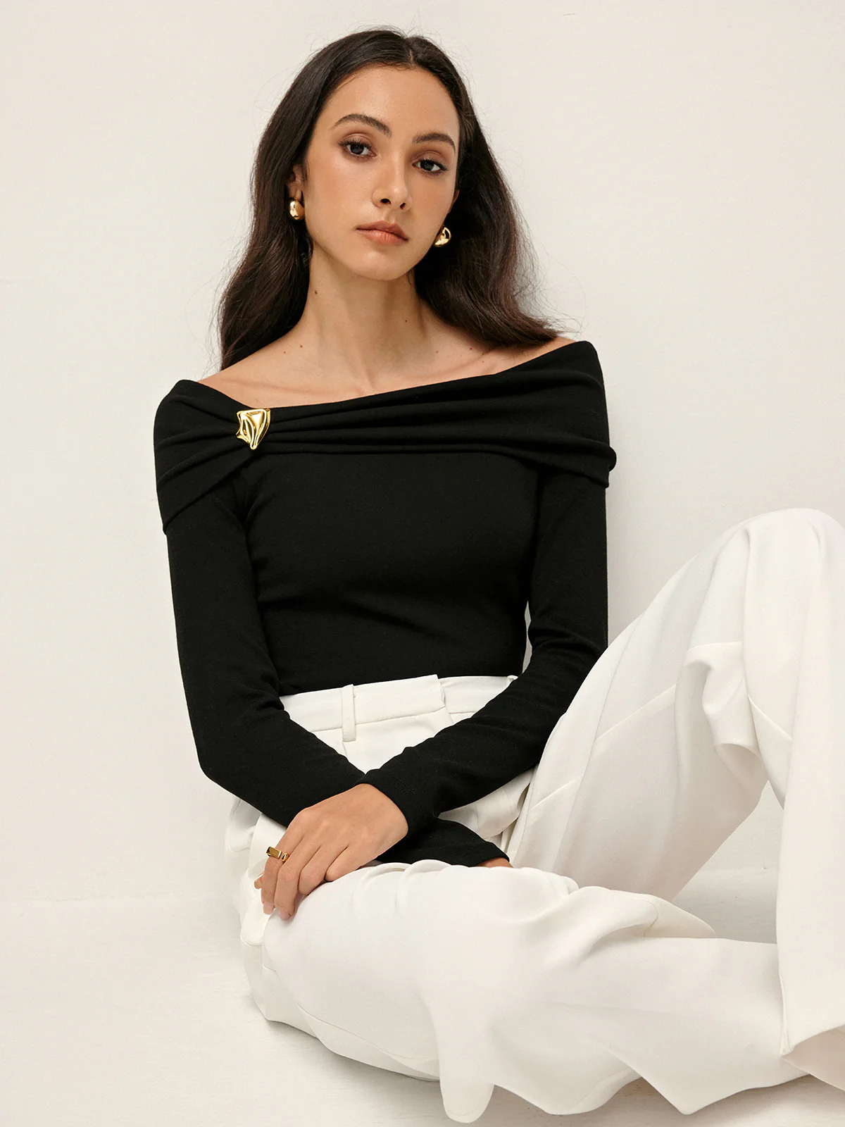 Pleated Off Shoulder T-Shirt - Takermore