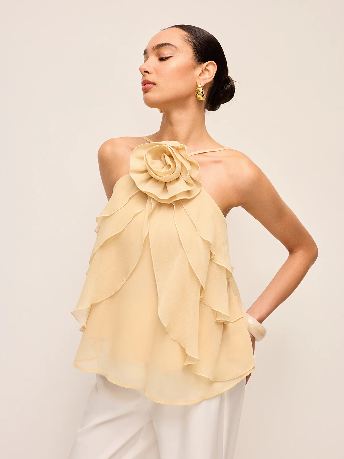 Floral Ruffle Halter Top - Takermore