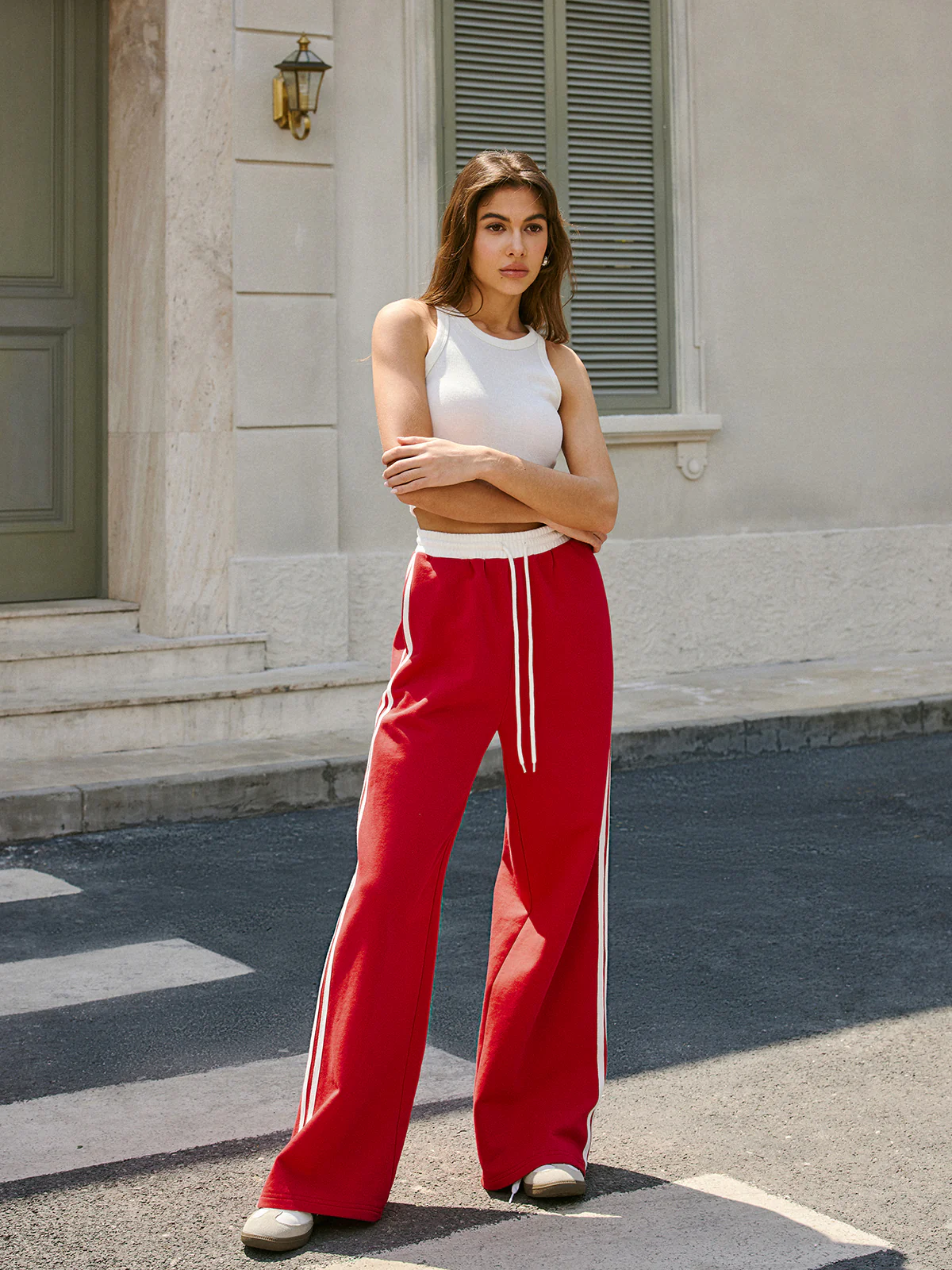 Mid-Waist Drawstring Sweatpants With Side Stripe - Takermore