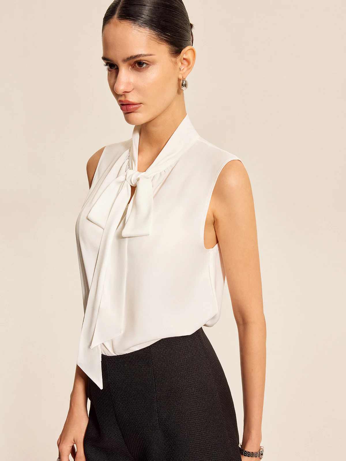Sleeveless Bow Tie Top - Takermore