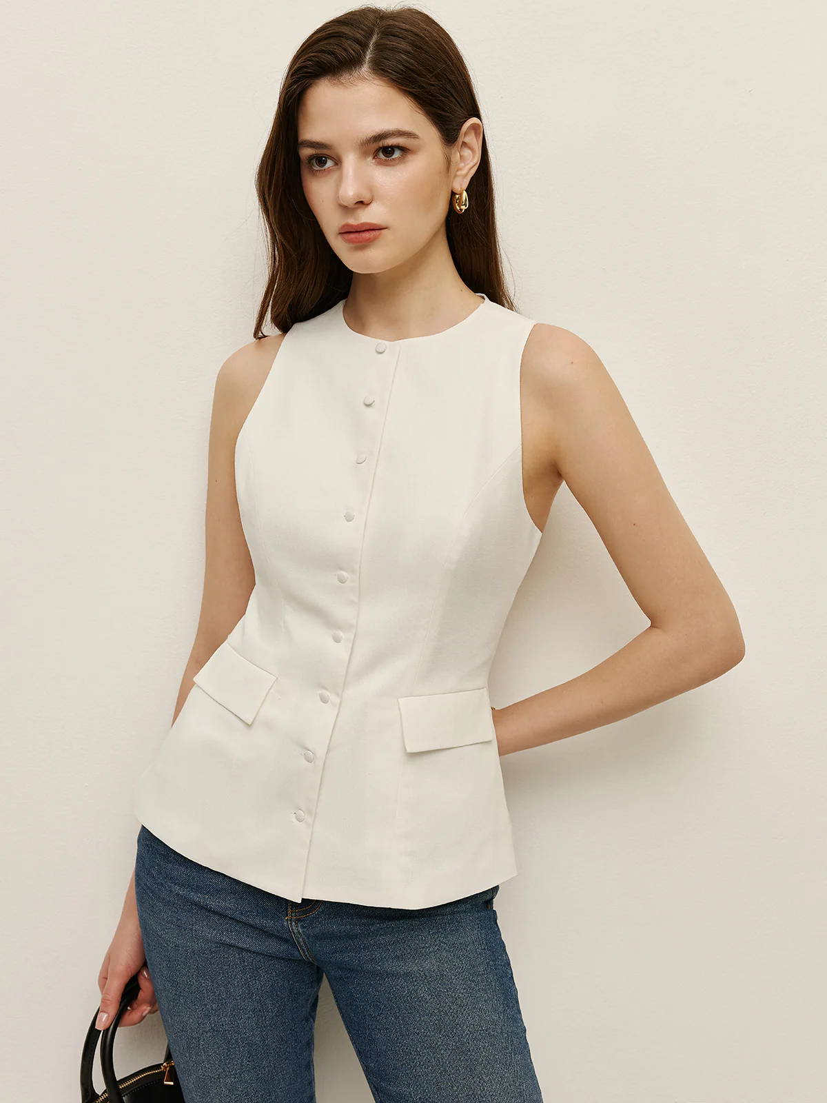 Bow Back Detail Sleeveless Top - Takermore