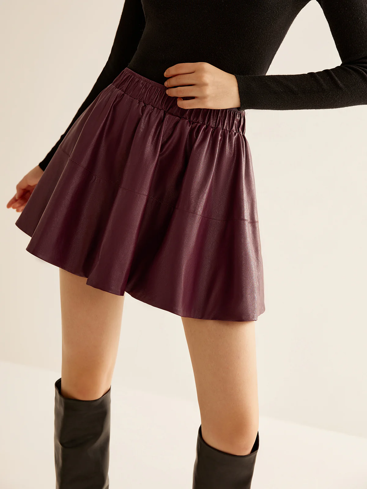 Elastic Waist Pleated PU Leather Skirt - Takermore