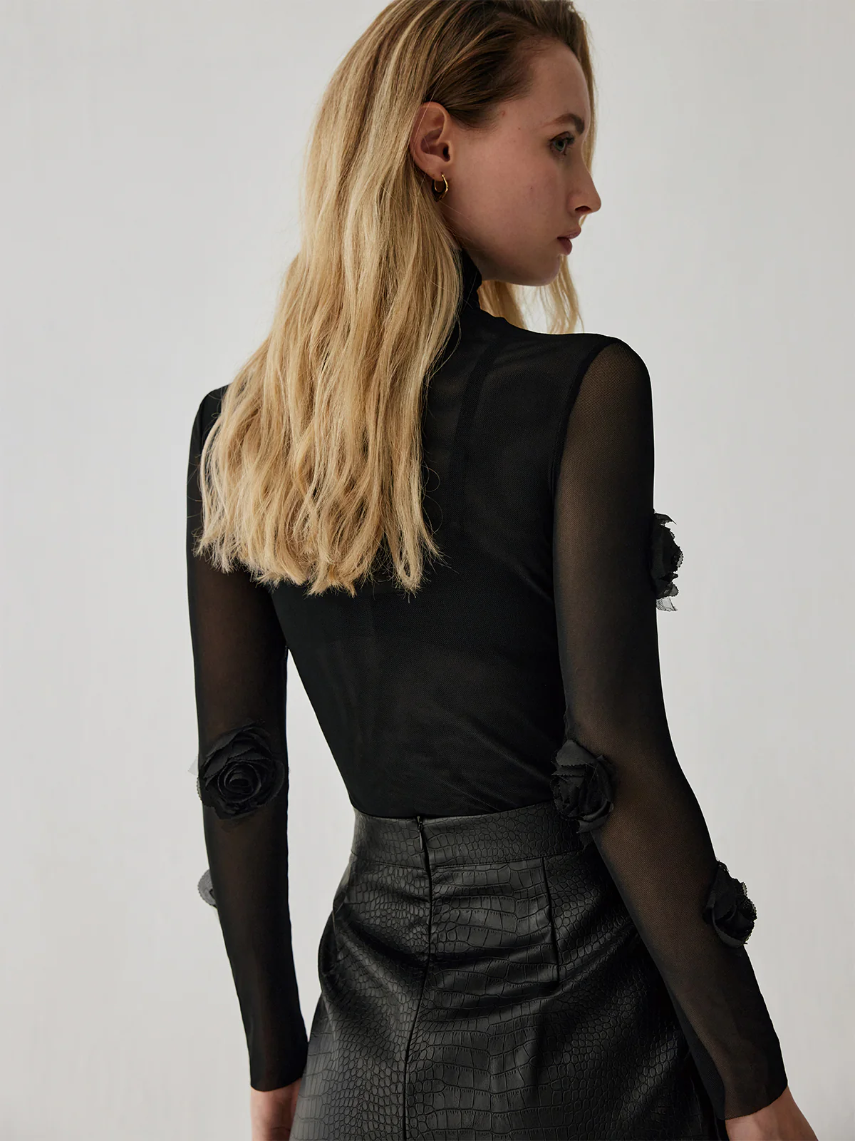 Turtleneck Three Dimensional Flower Decor Shirt - Takermore