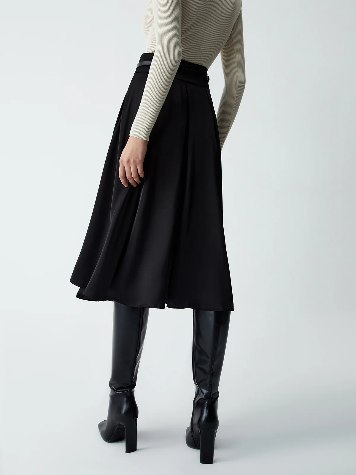 Old Money Aesthetics Belted Skirt - Takermore