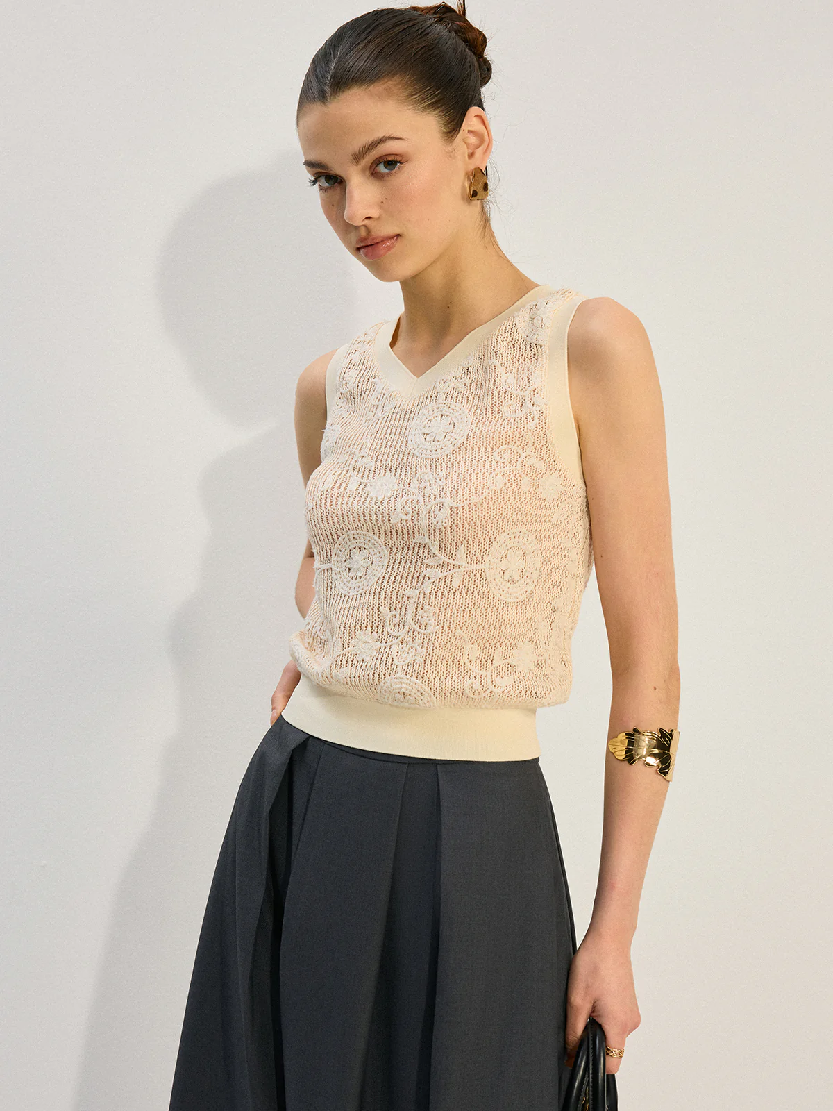 Semi-Sheer Ribbed V-Neck Knit Vest - Takermore