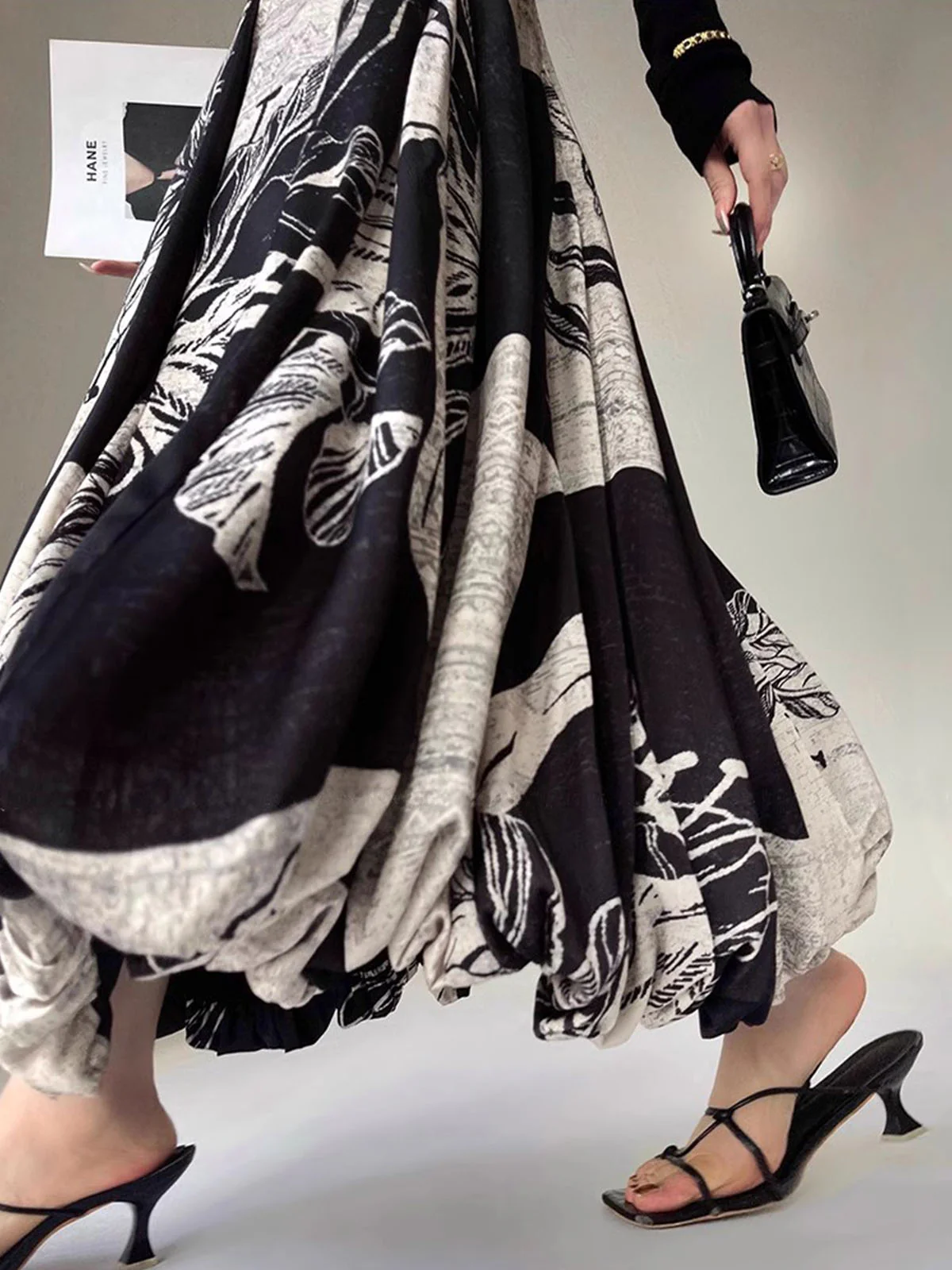 Bud Waist Side-Zipper Midi Skirt - Takermore