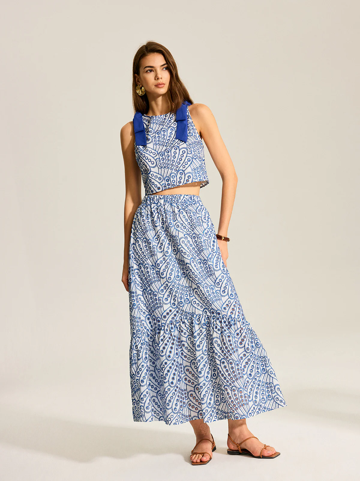 Sleeveless Contrast-Trim Top And Elastic-Waist Maxi Skirt Set - Takermore