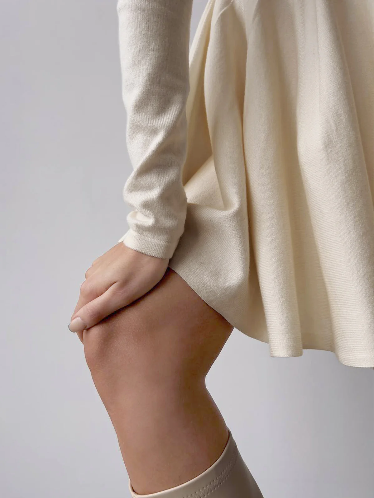 Plain Pleated Sweater Short Dress - Takermore