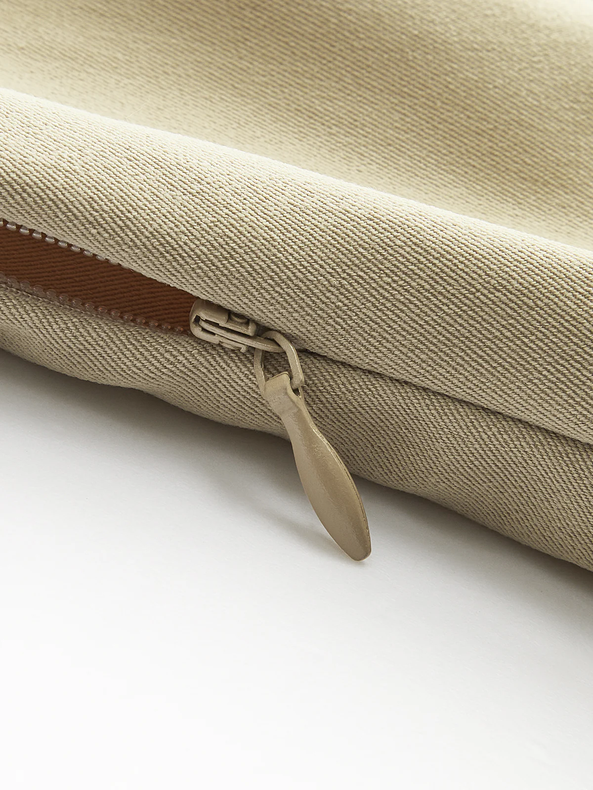 Belted Collared Sleeveless Top - Takermore