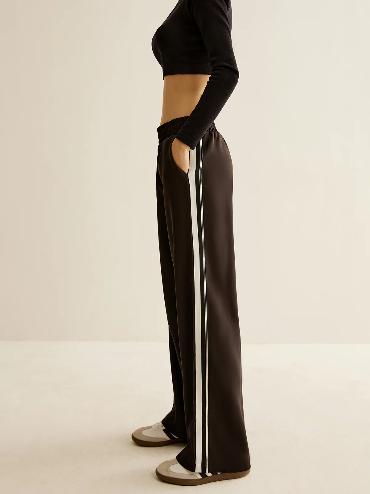 Contrast Striped Elastic Waist Pants - Takermore
