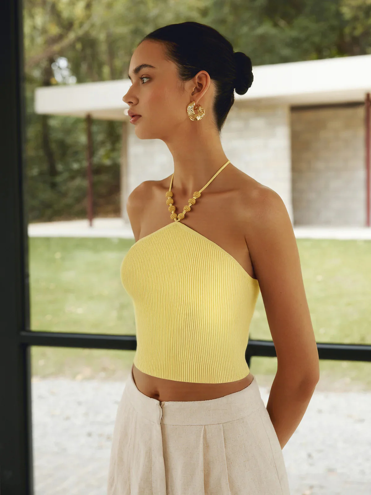 Ribbed Knit Halter Crop Top - Takermore