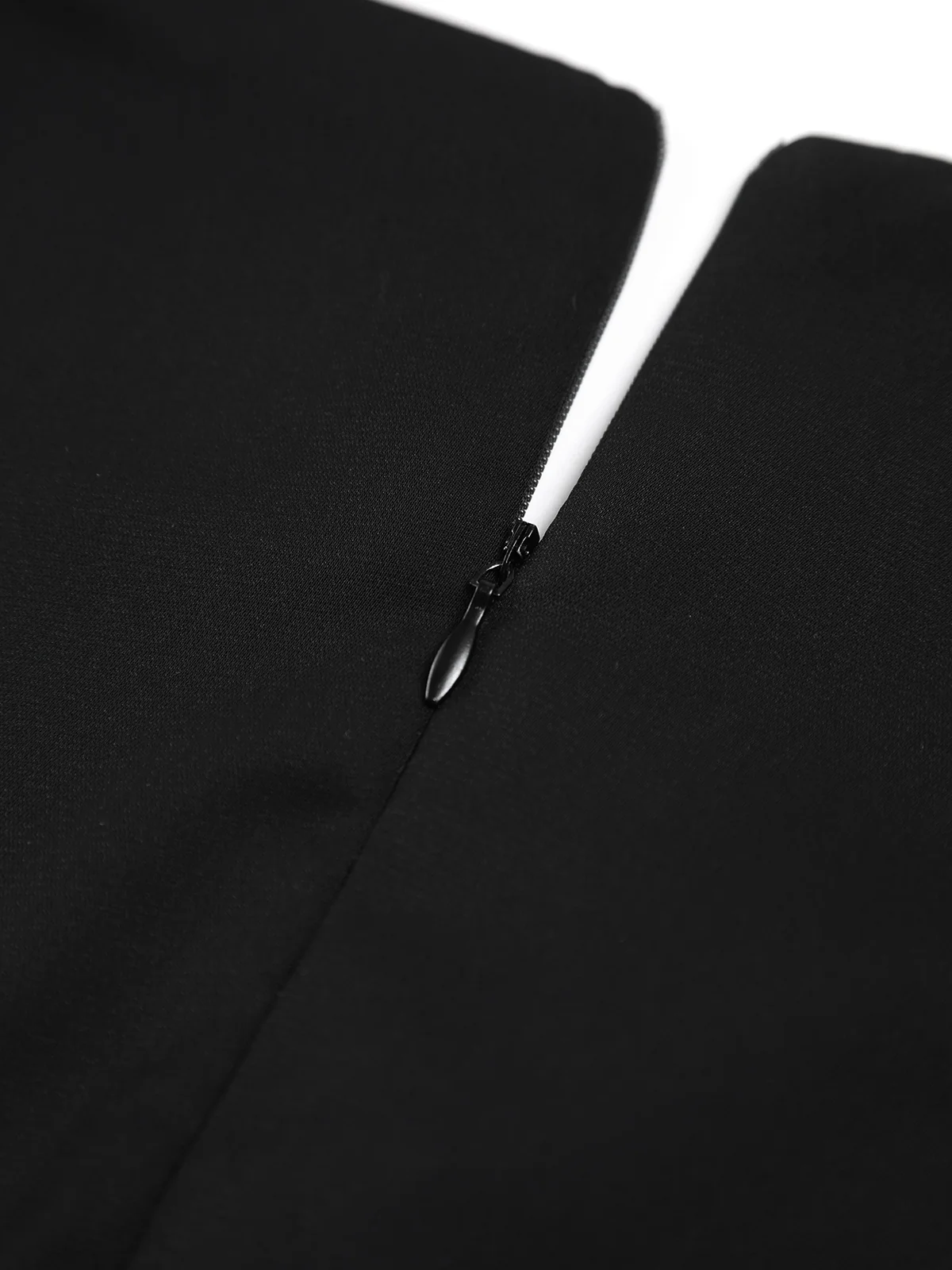 Chiffon Low Cut V-neck Pleated Zip Mini Dress - Takermore