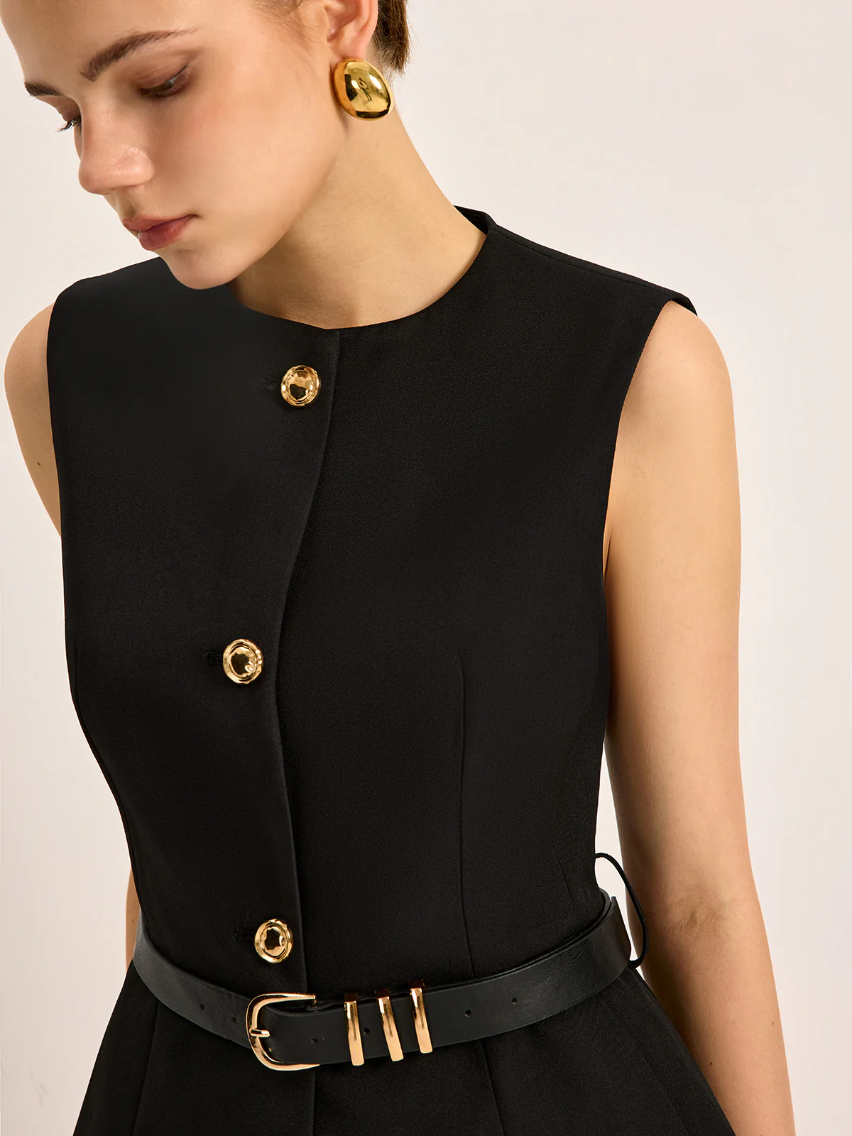 Button Detail Pockets Top With Belt - Takermore