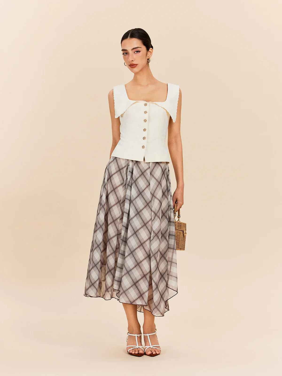 Cotton & Linen Scalloped Collar Buttoned Top - Takermore